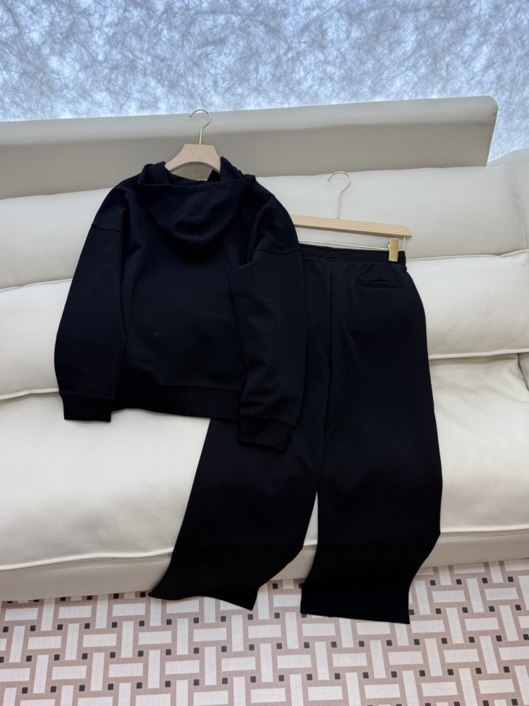 Costume female фото 4