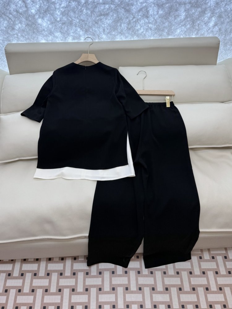 Костюм жіночий фото 4