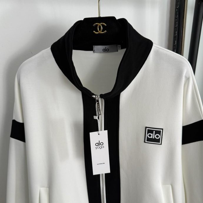 Костюм женский фото 4