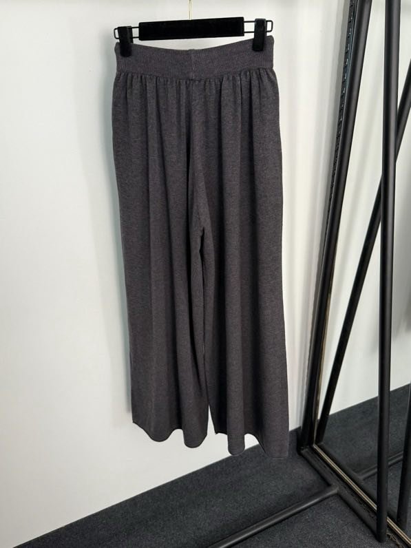 Костюм женский фото 4