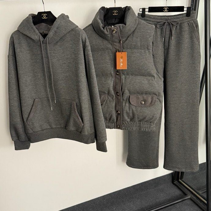 Костюм жіночий фото 4