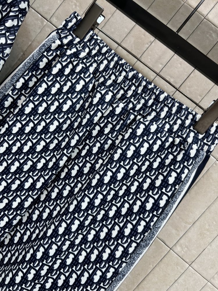 Костюм женский фото 4