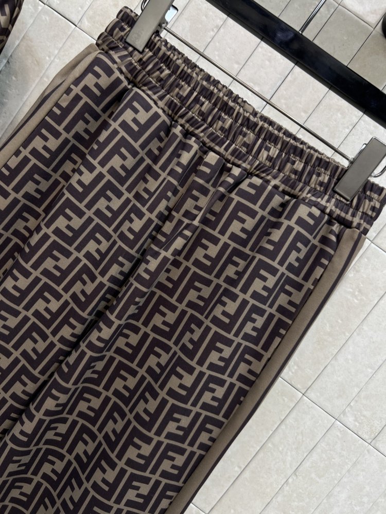 Костюм женский фото 4