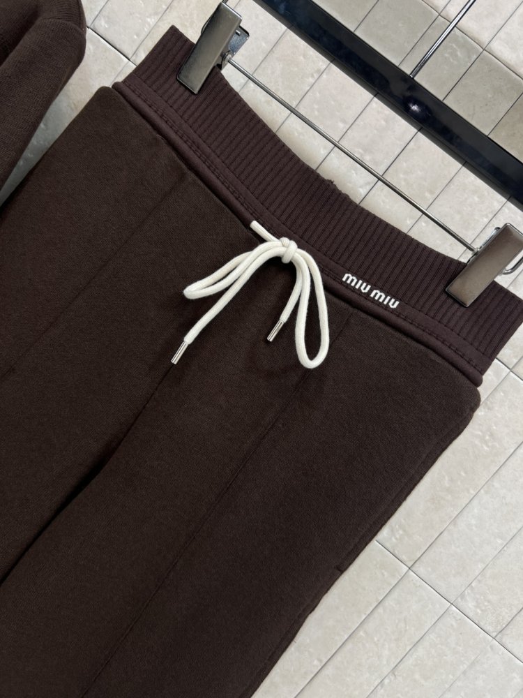 Костюм женский фото 4