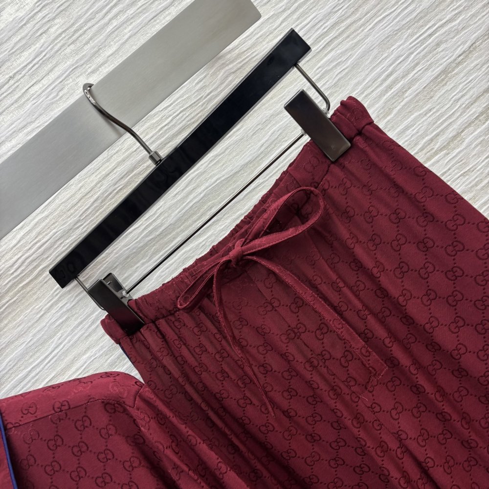 Костюм жіночий фото 4