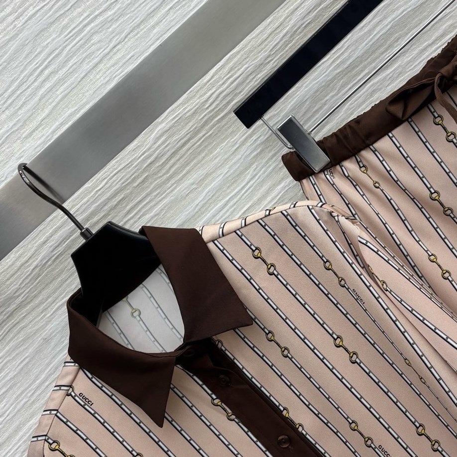 Костюм жіночий фото 4