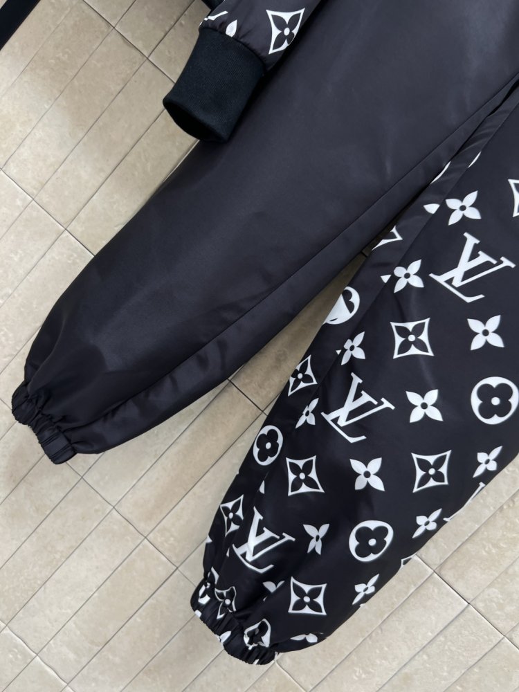 Костюм жіночий фото 4