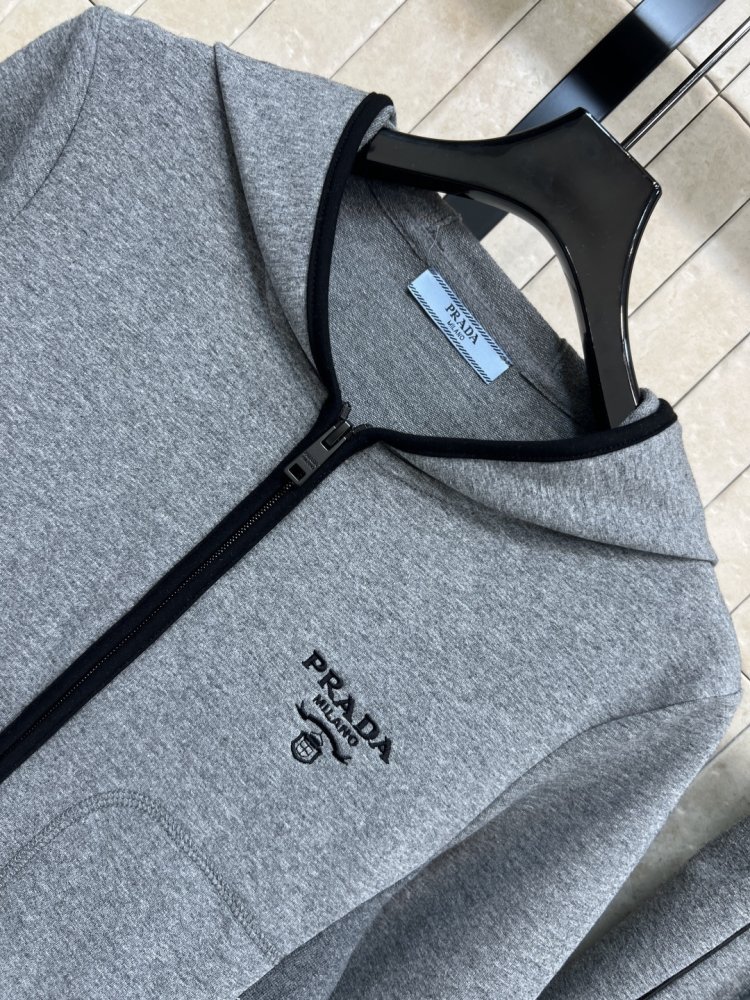 Костюм жіночий фото 4