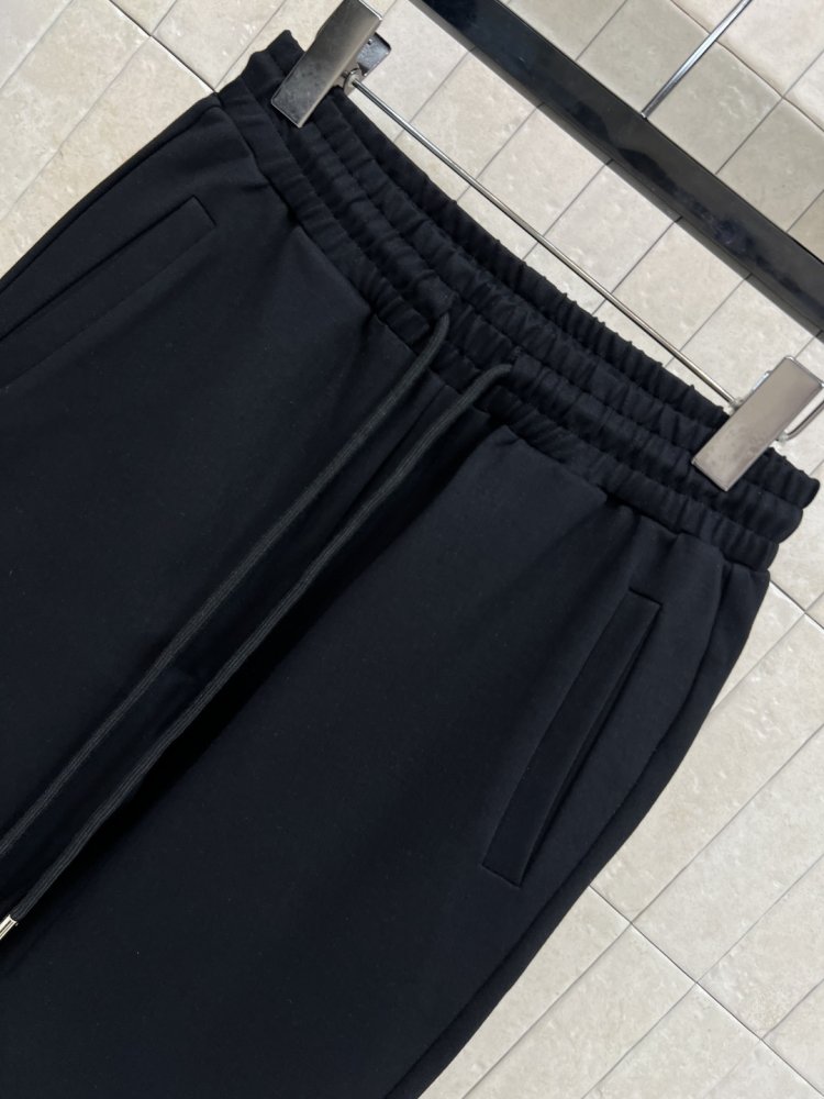 Костюм жіночий фото 4