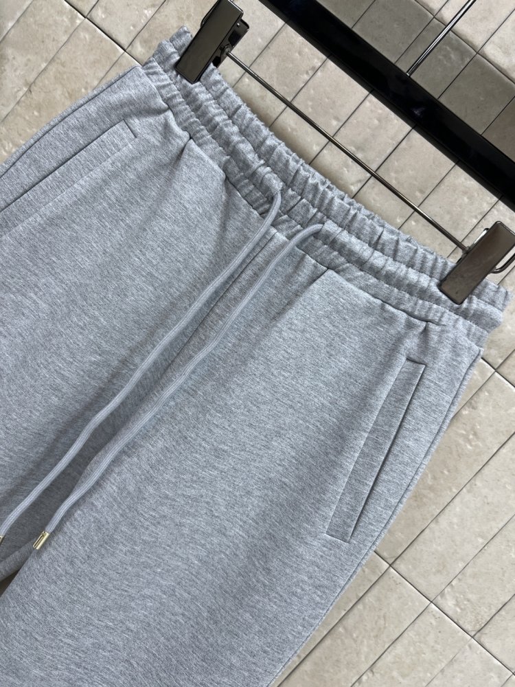 Костюм жіночий фото 4