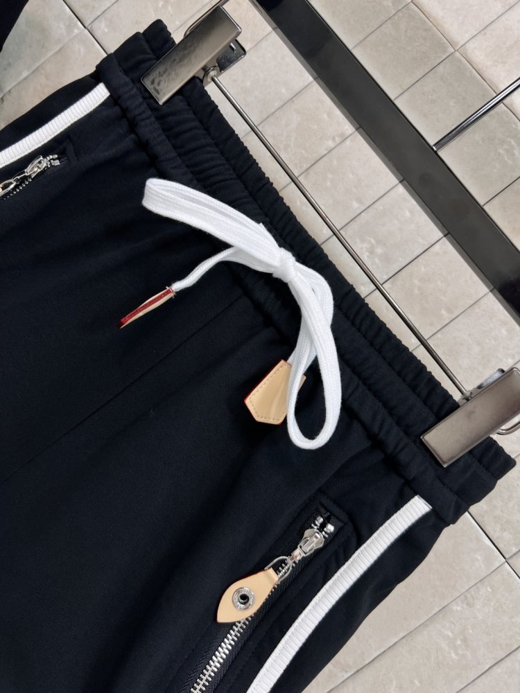 Костюм жіночий фото 4