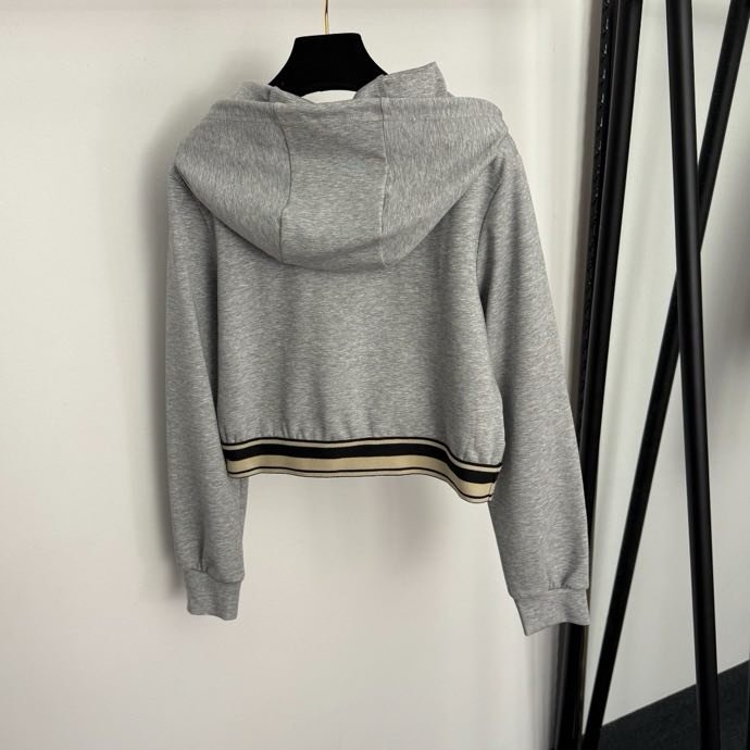 Костюм женский фото 4