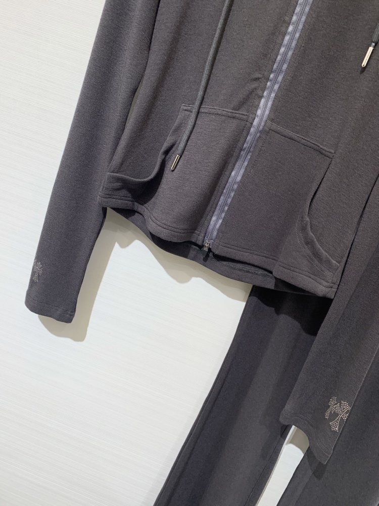 Костюм женский фото 4