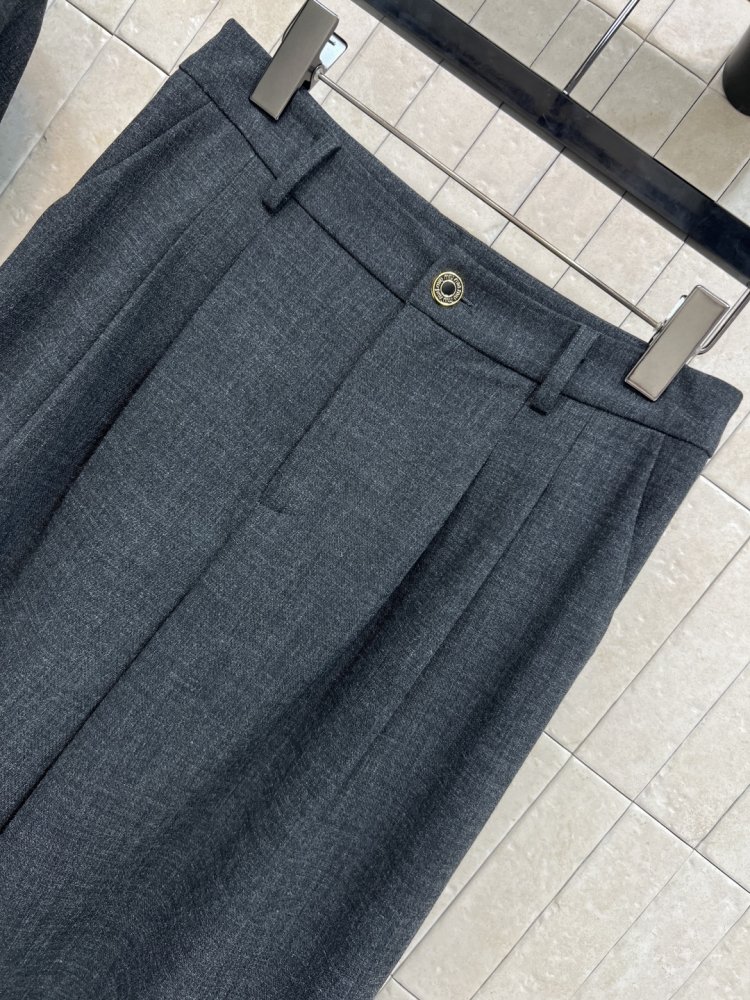 Костюм жіночий фото 4