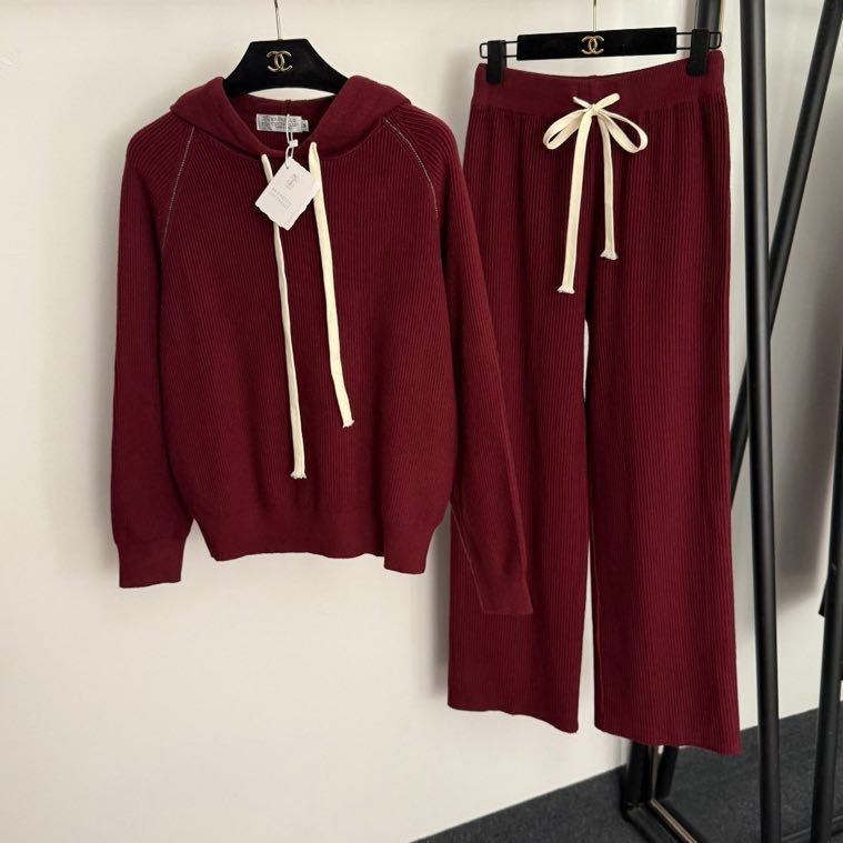 Костюм женский фото 4