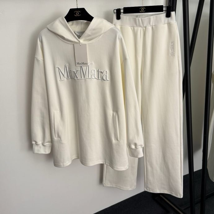 Костюм жіночий фото 4