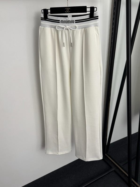 Костюм женский фото 4