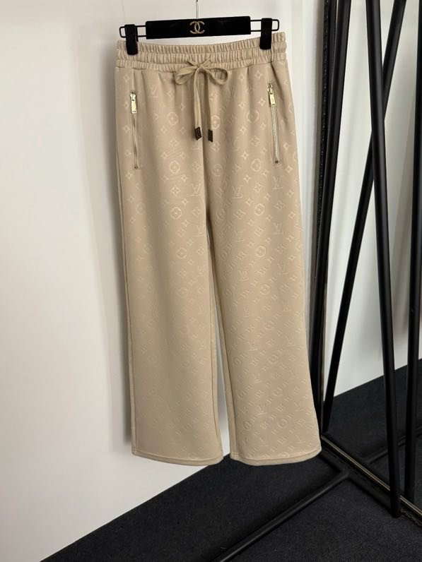 Костюм жіночий фото 4