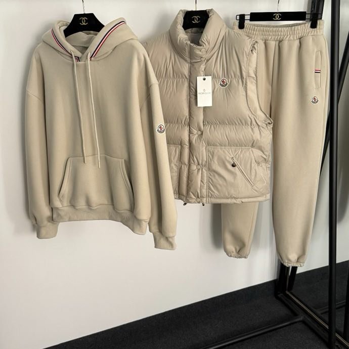 Костюм жіночий фото 4