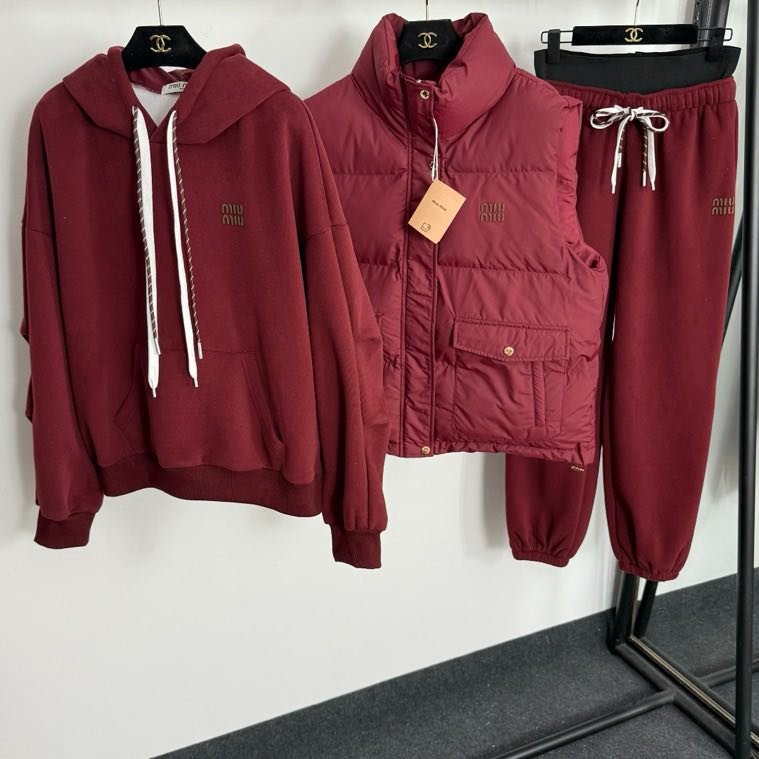 Костюм жіночий фото 4