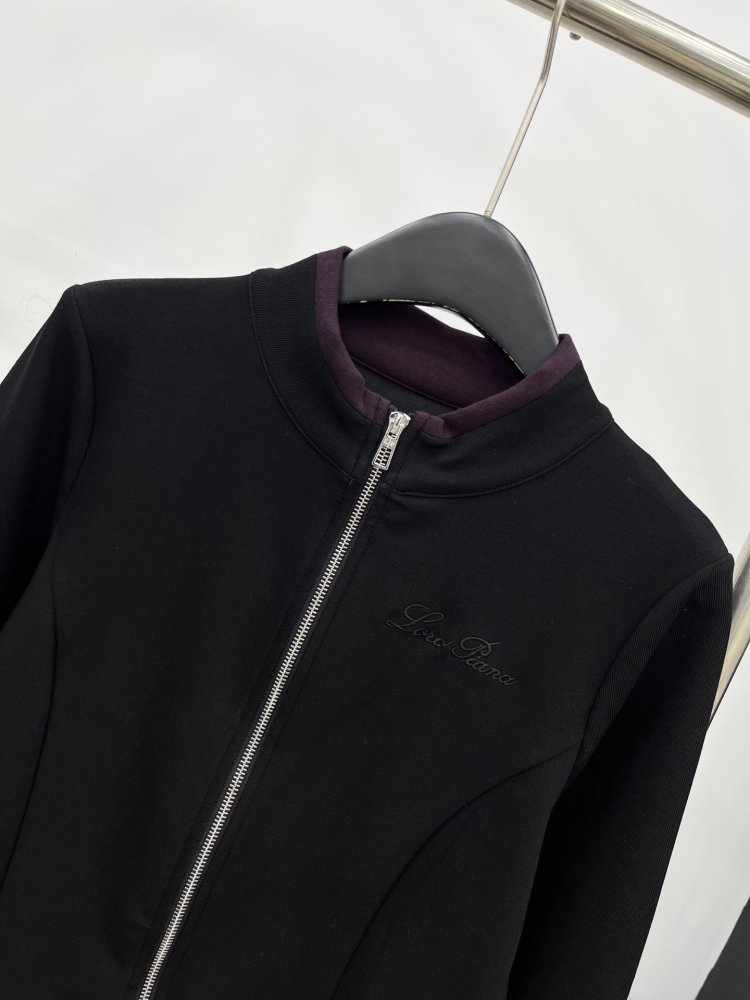 Костюм жіночий фото 4