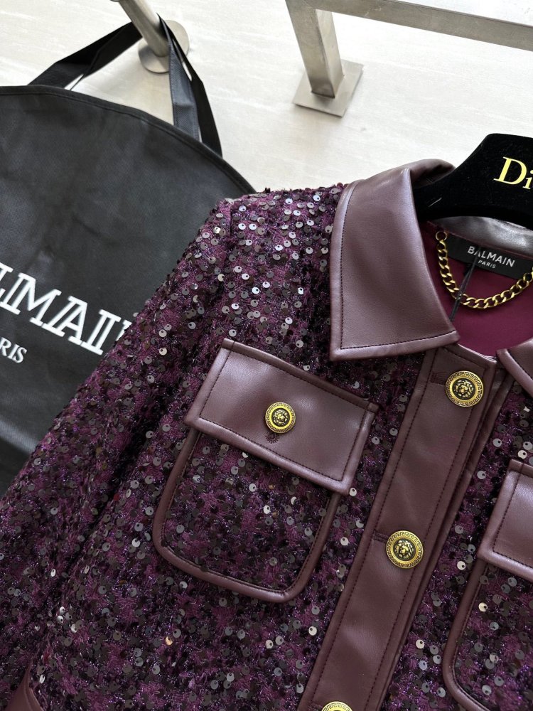 Costume female фото 4