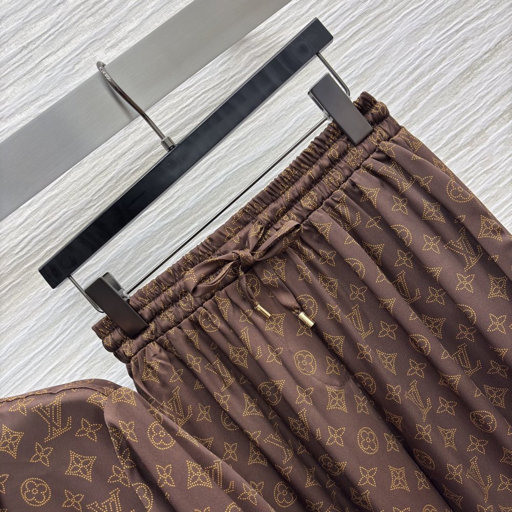 Костюм жіночий фото 4