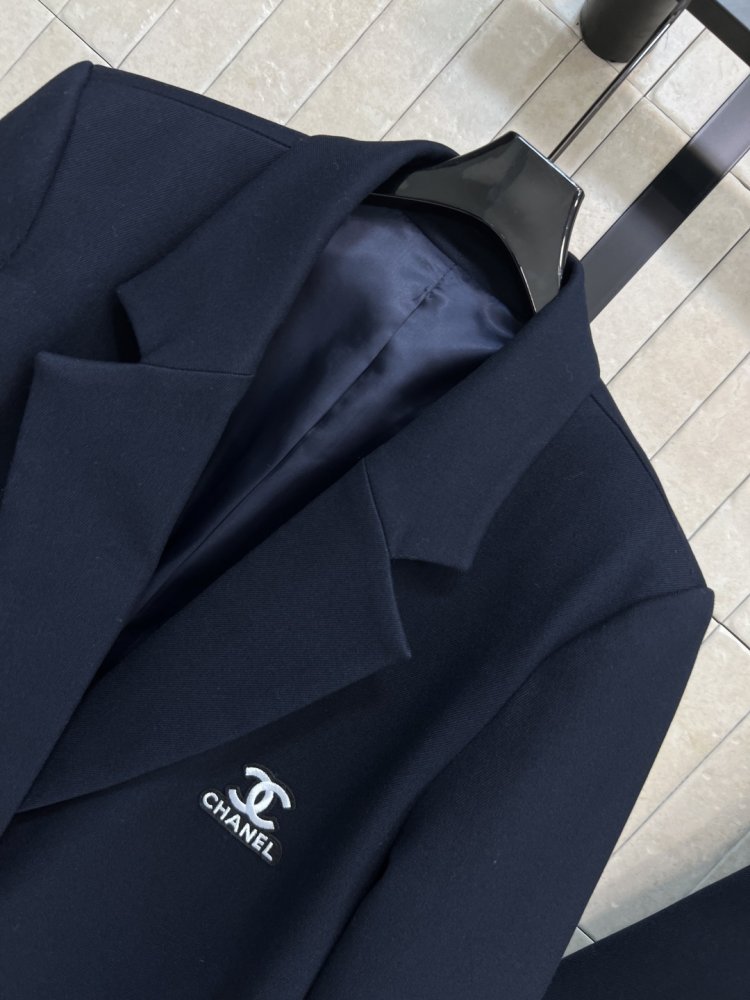 Costume female фото 4