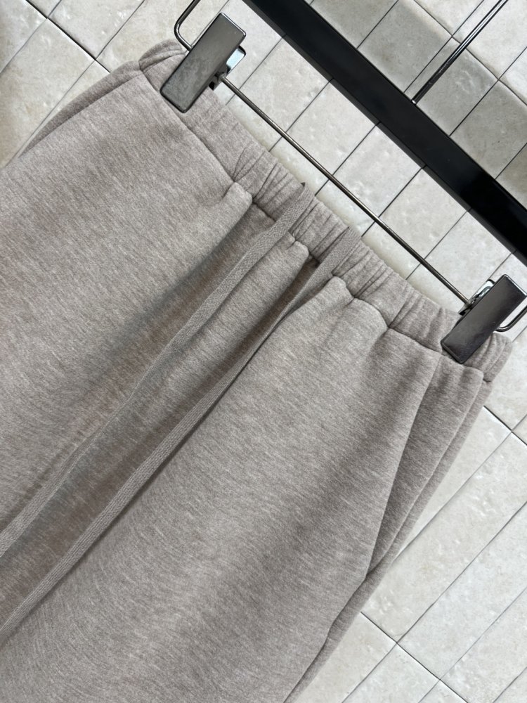 Костюм жіночий фото 4