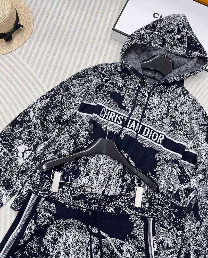 Костюм жіночий фото 4