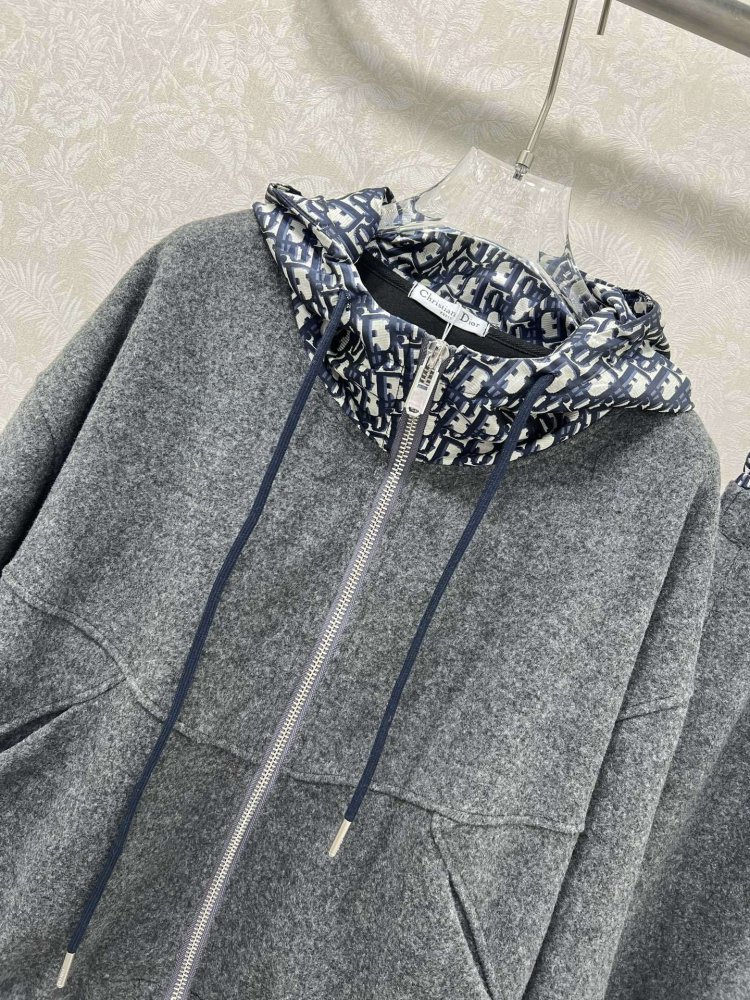 Costume female фото 4