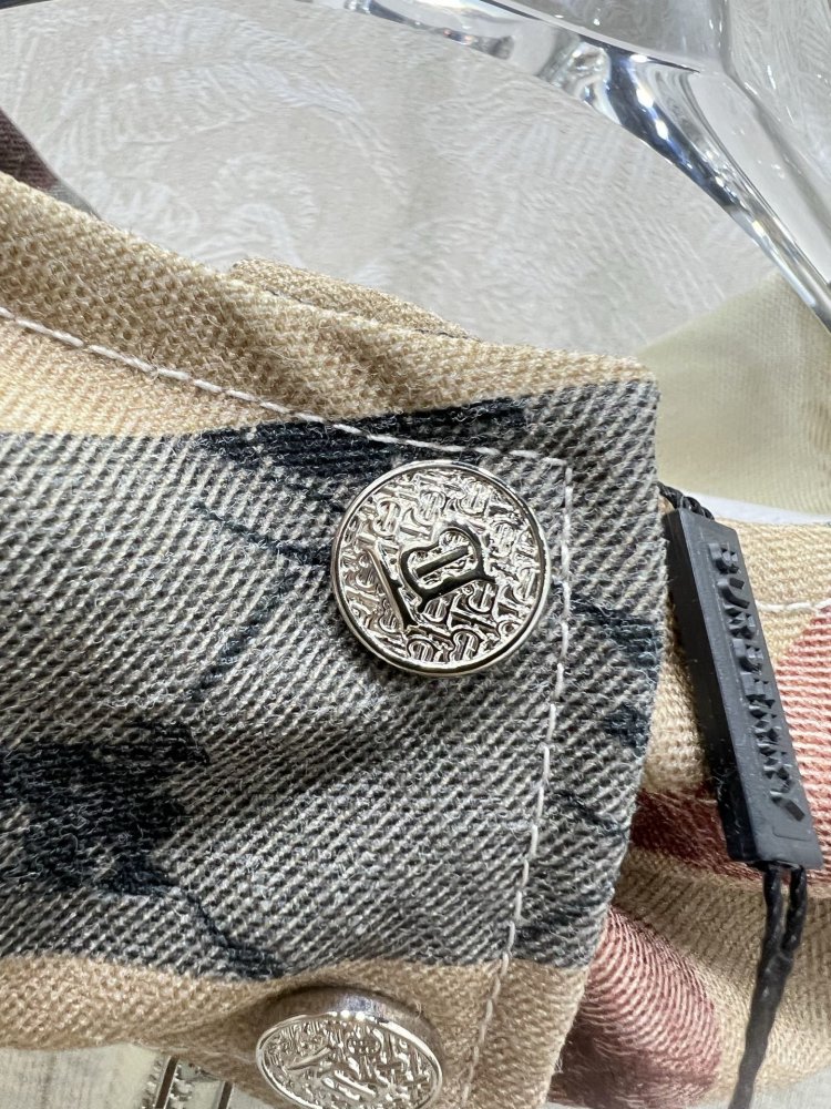 Костюм женский фото 4