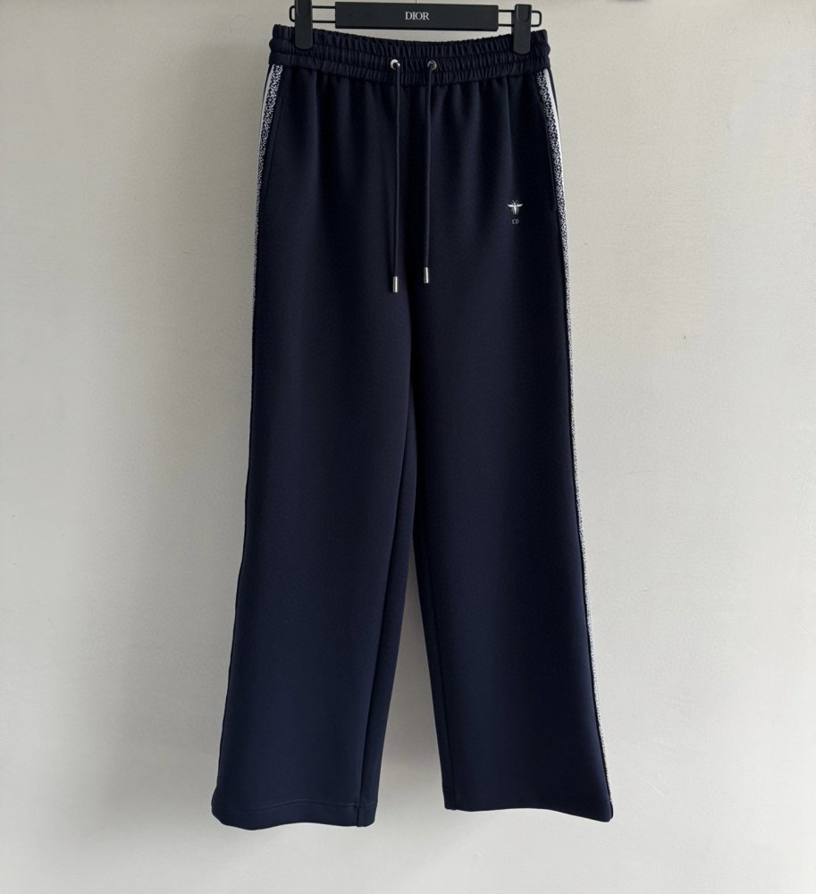 Костюм женский фото 4