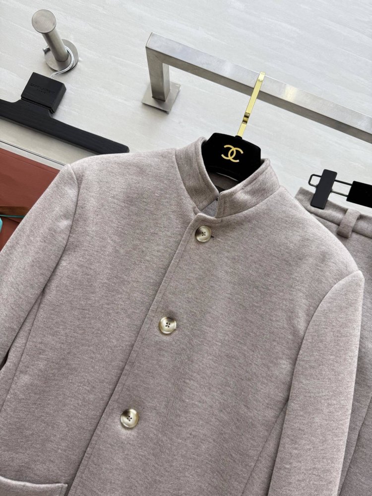 Костюм женский фото 4