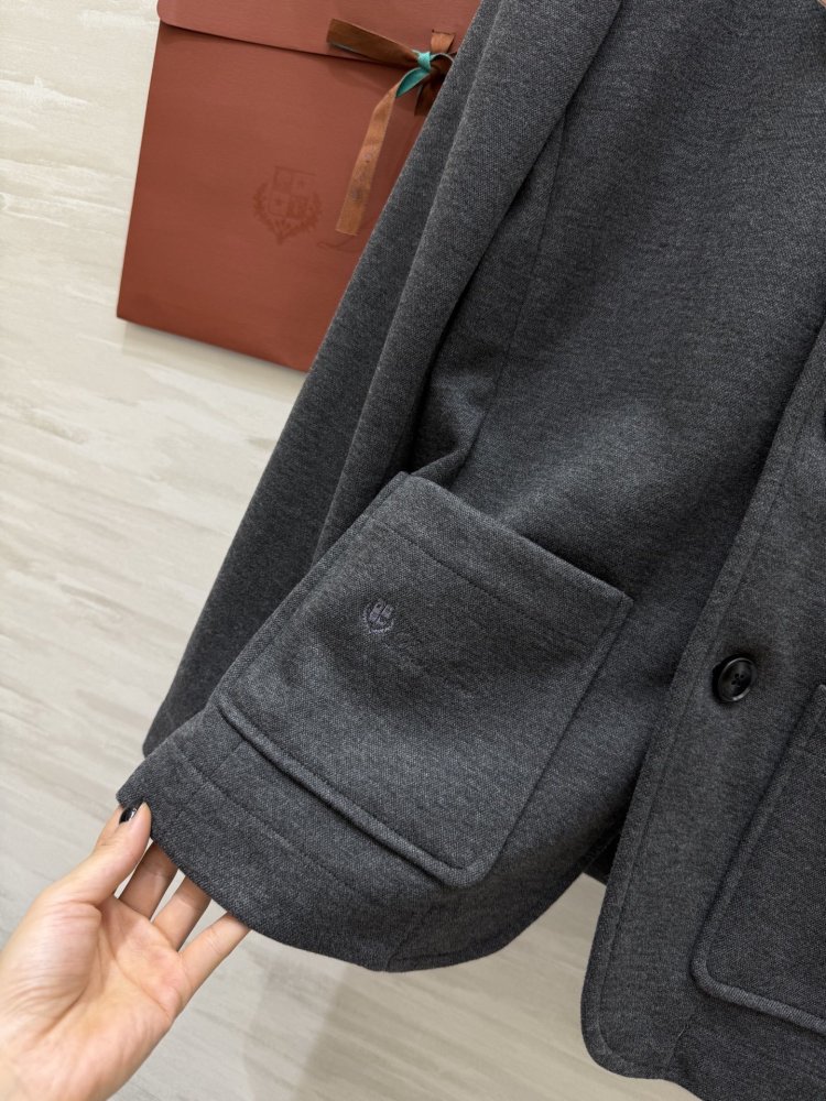 Costume female фото 4