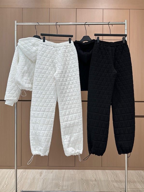 Костюм женский фото 4