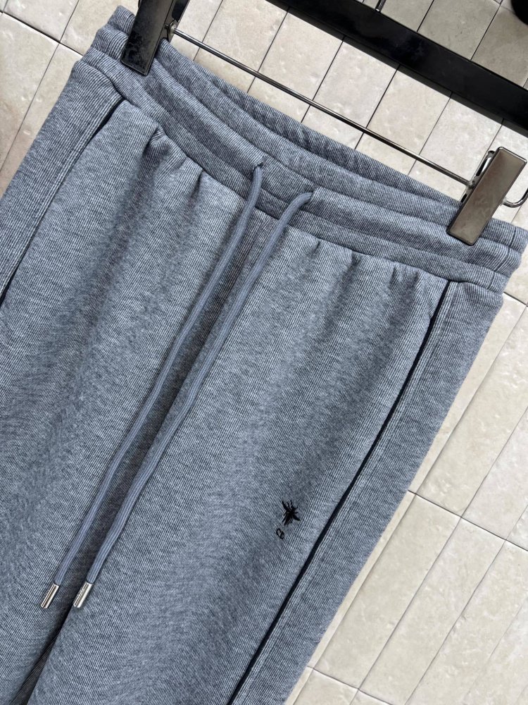 Костюм жіночий фото 4