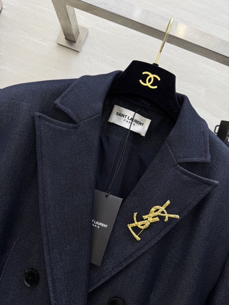 Костюм женский фото 4