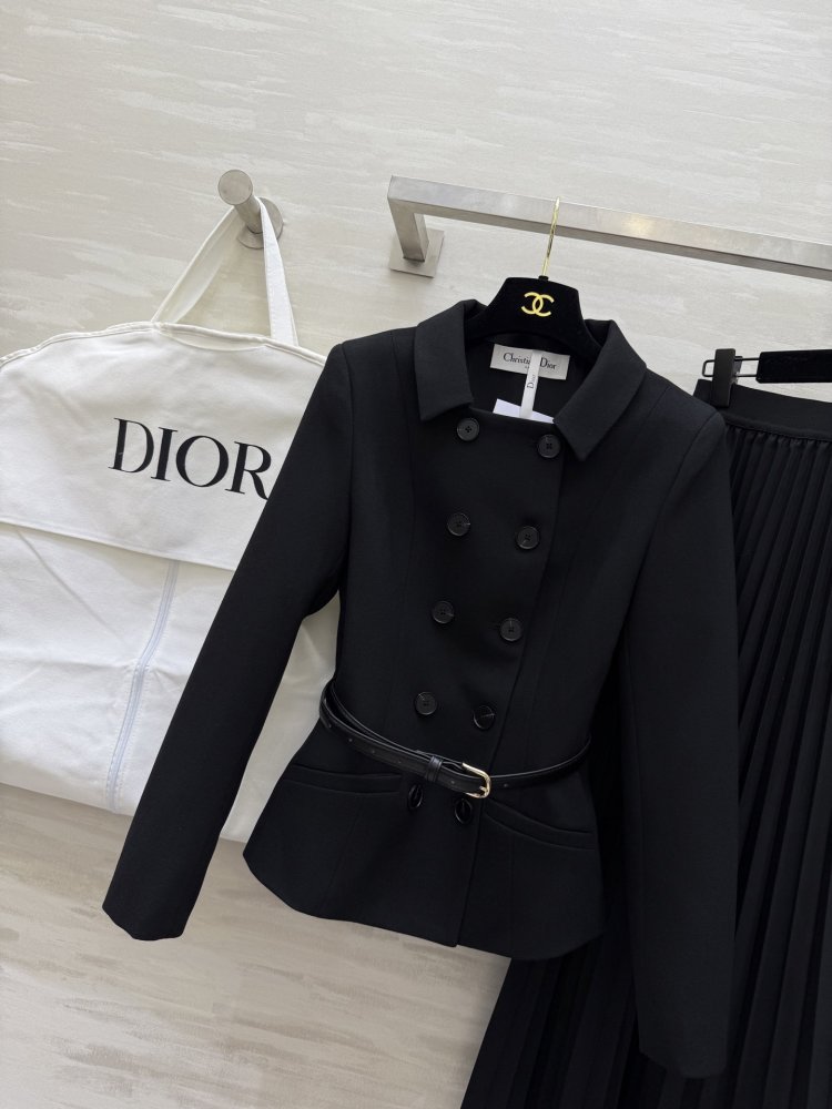 Костюм женский фото 4