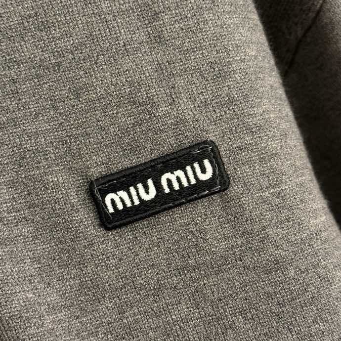 Костюм женский фото 4