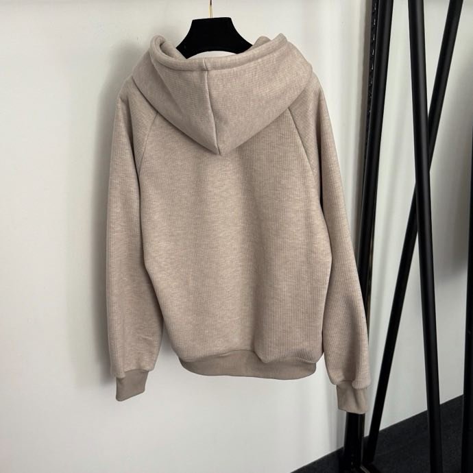 Костюм женский фото 4