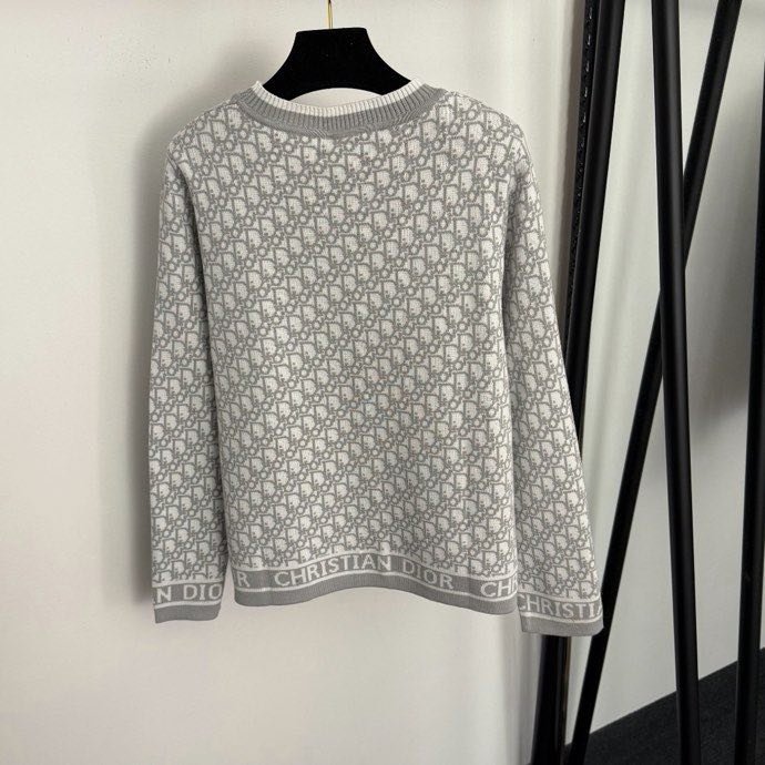 Костюм женский фото 4