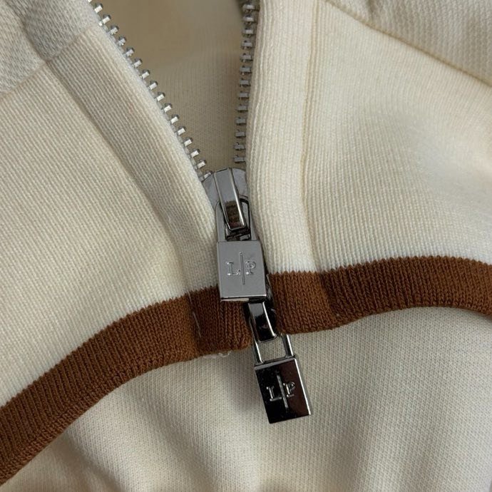 Костюм женский фото 4