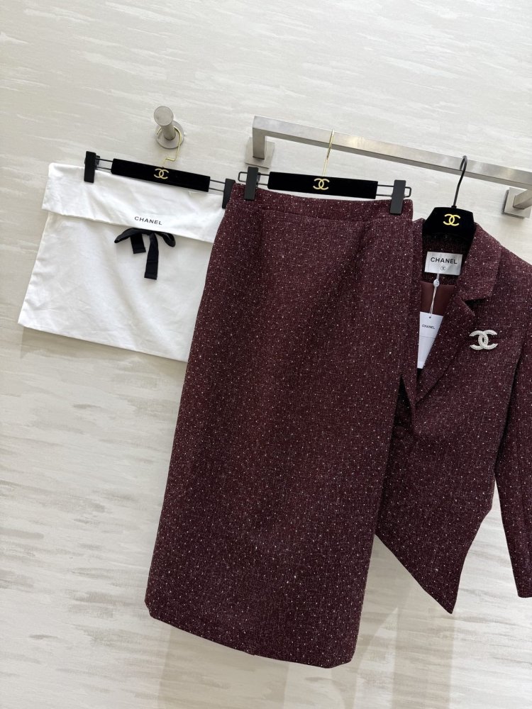 Costume female фото 4