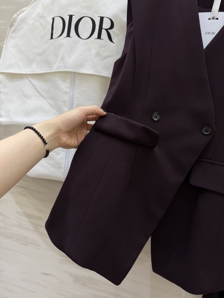 Costume female фото 4