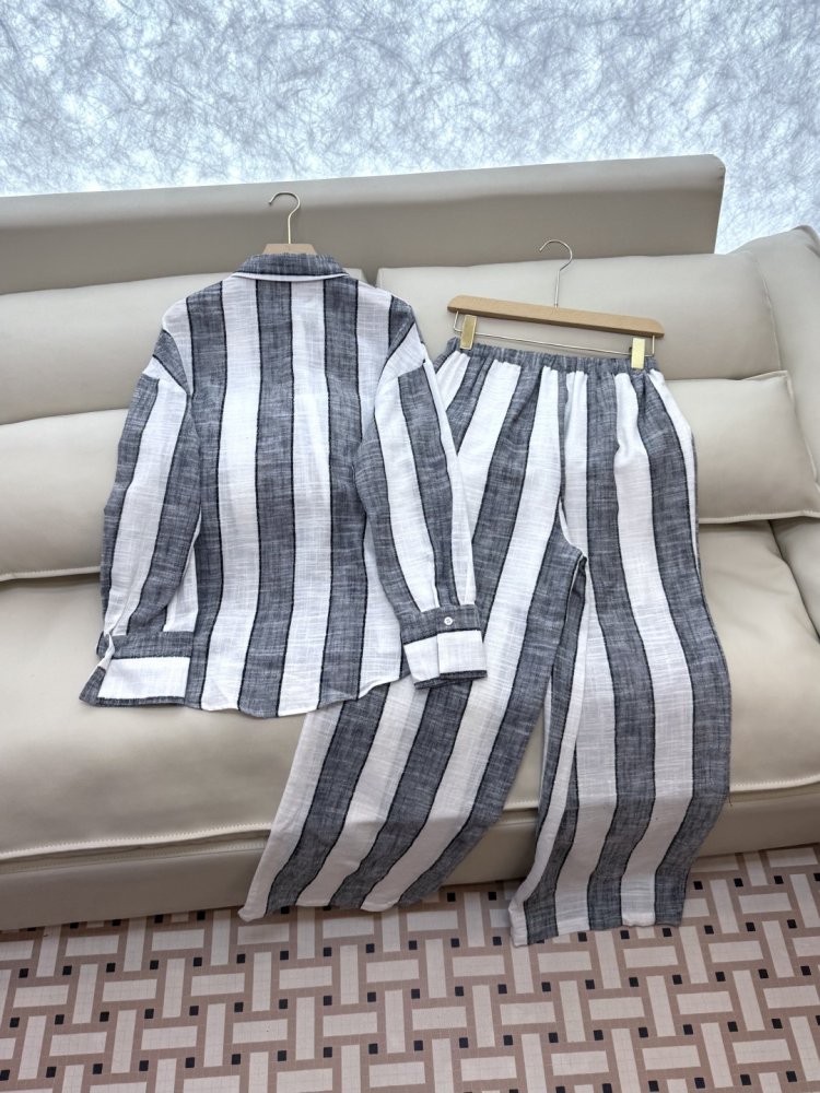 Costume female фото 4