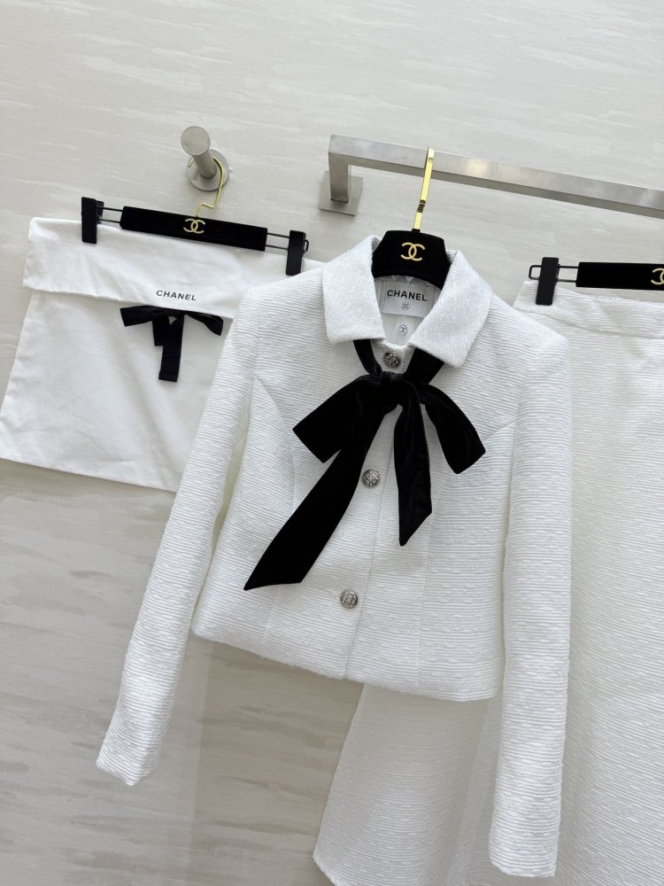 Costume female фото 4