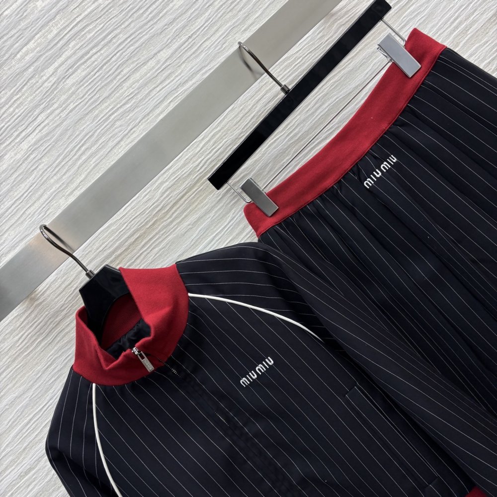 Костюм женский фото 5