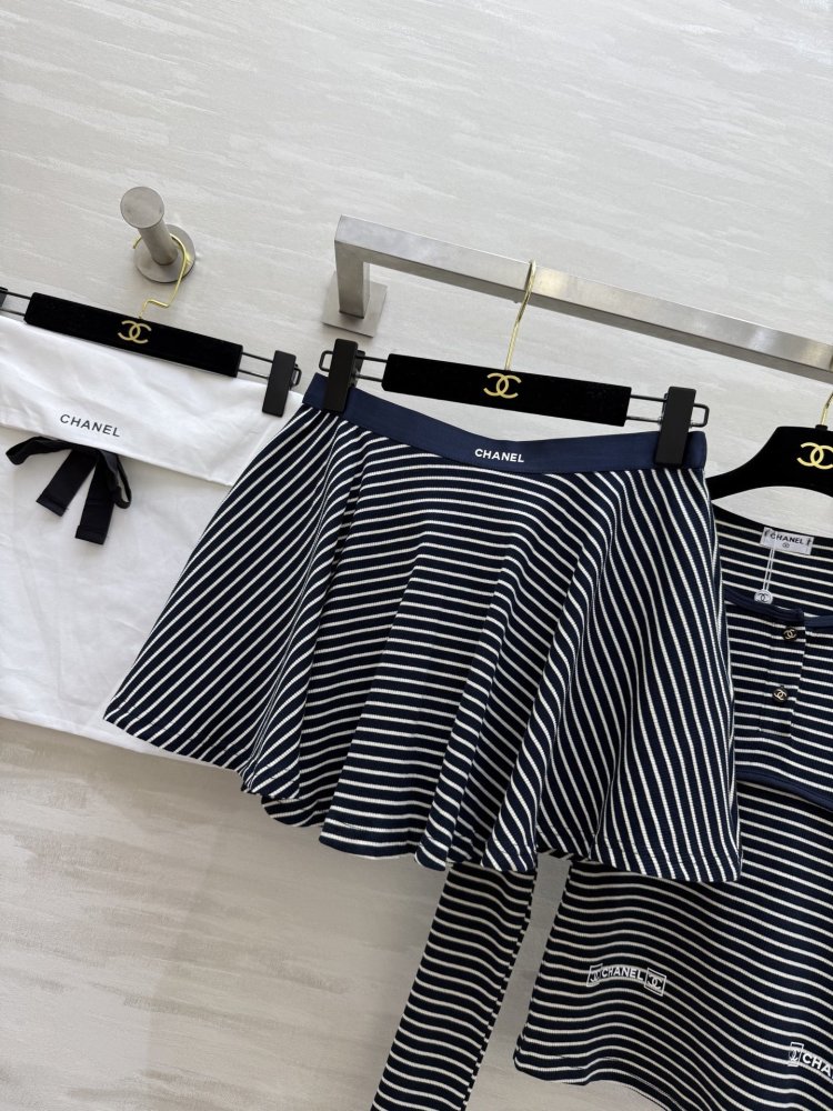 Костюм женский фото 5