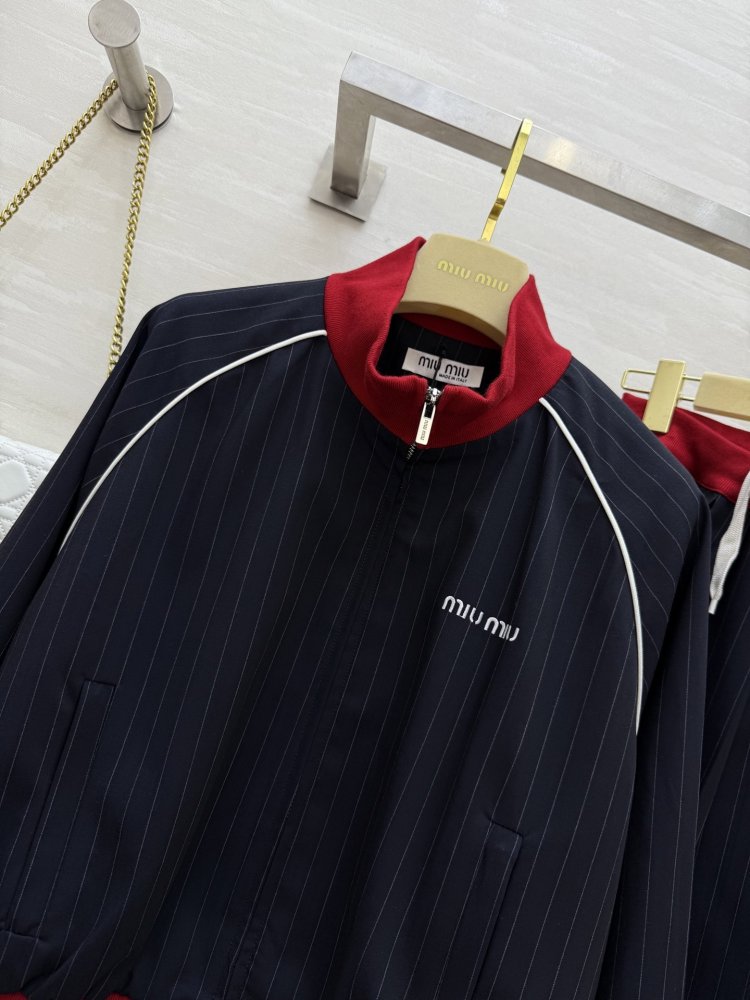 Костюм женский фото 5